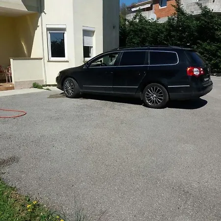 Nada Apartment *